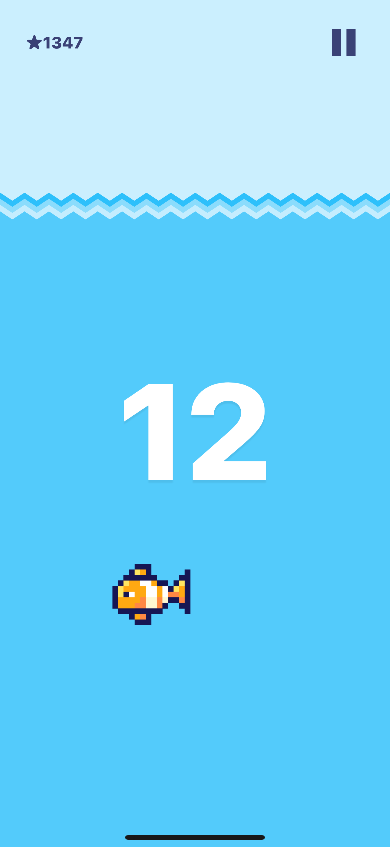 Tappy Color gameplay on a blue screen: tap fast to keep the water level high for the pixelated clownfish.